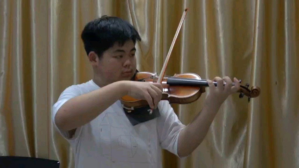 吉格舞曲巴赫小提琴图片