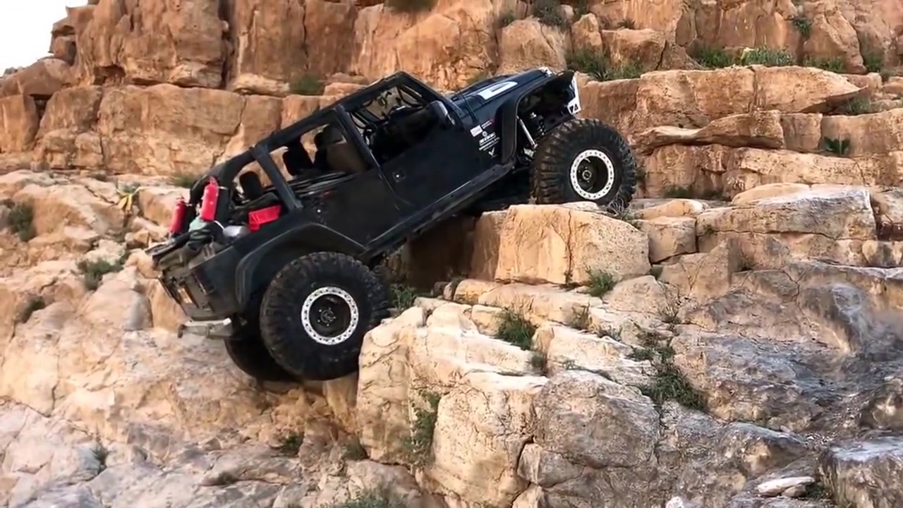 [图]钢管牧马人攀爬 极限攀岩 爬石头 offroad rc越野 suv 硬派越野车 jeep