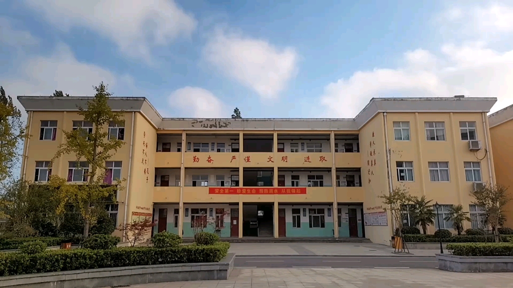 许镇镇中心初中【延时摄影】