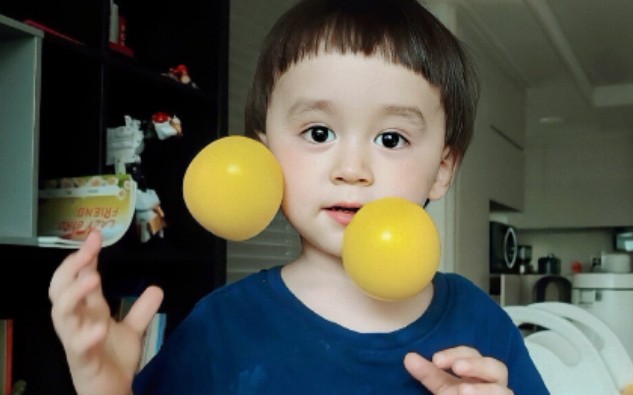 本特利本本近期美颜暴击越长大越帅气