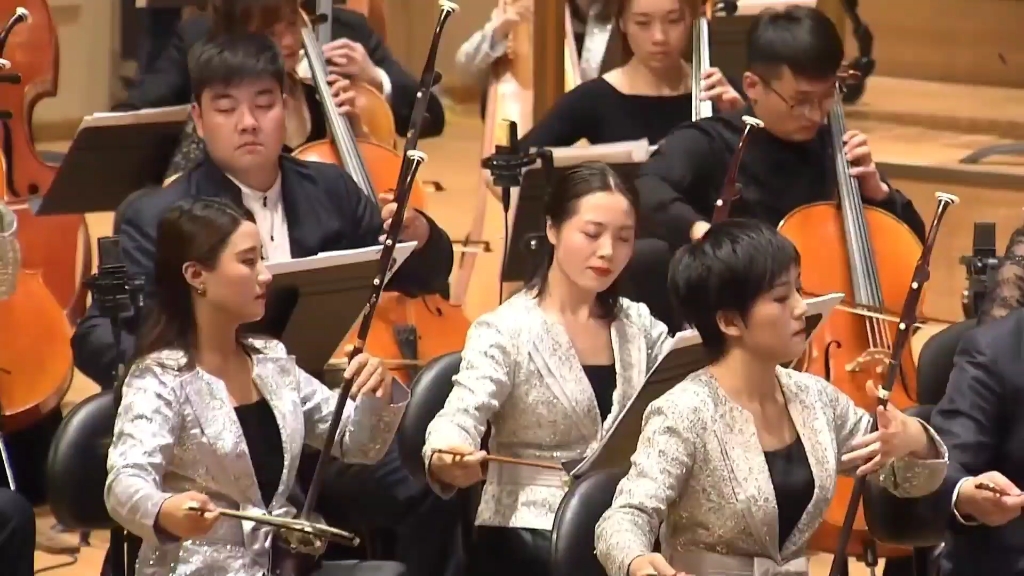 河南民族乐团演奏民族管弦乐《暖风》