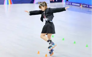 Télécharger la video: 2023轮滑世锦赛成年女子组冠军🏆 来自日本选手 Moritoki Mika