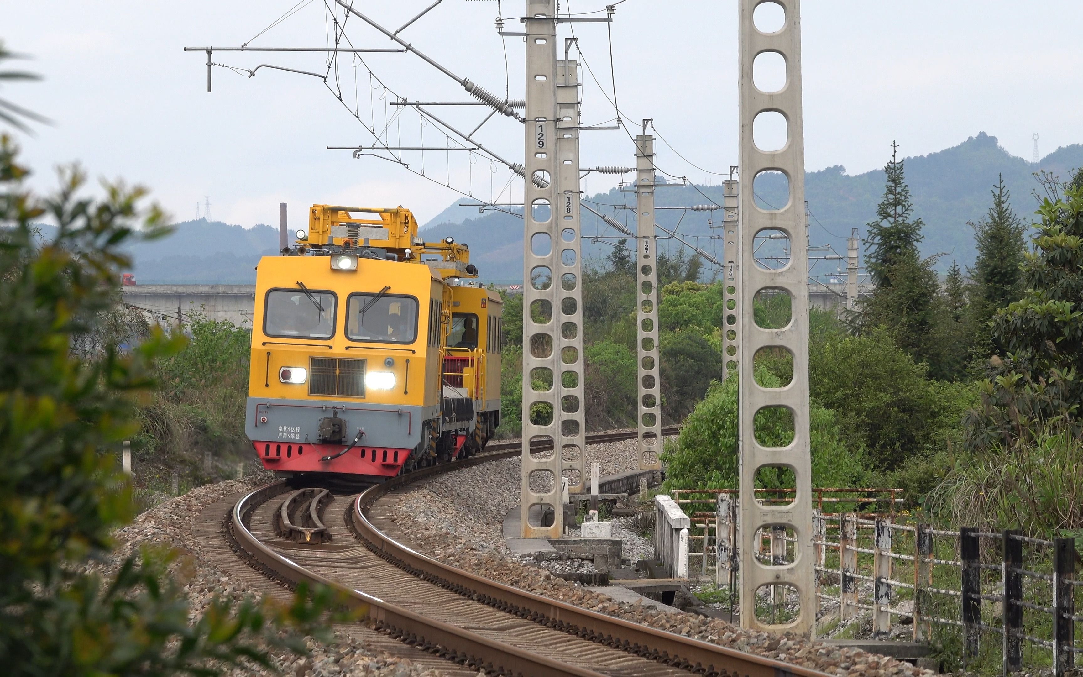 【去年今日】柳州工机段jw-4型轨道车尖锐鸣笛通过