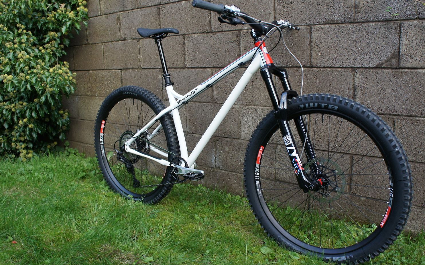 装车视频丨钢架enduro山地车 shan gt 037 限量版