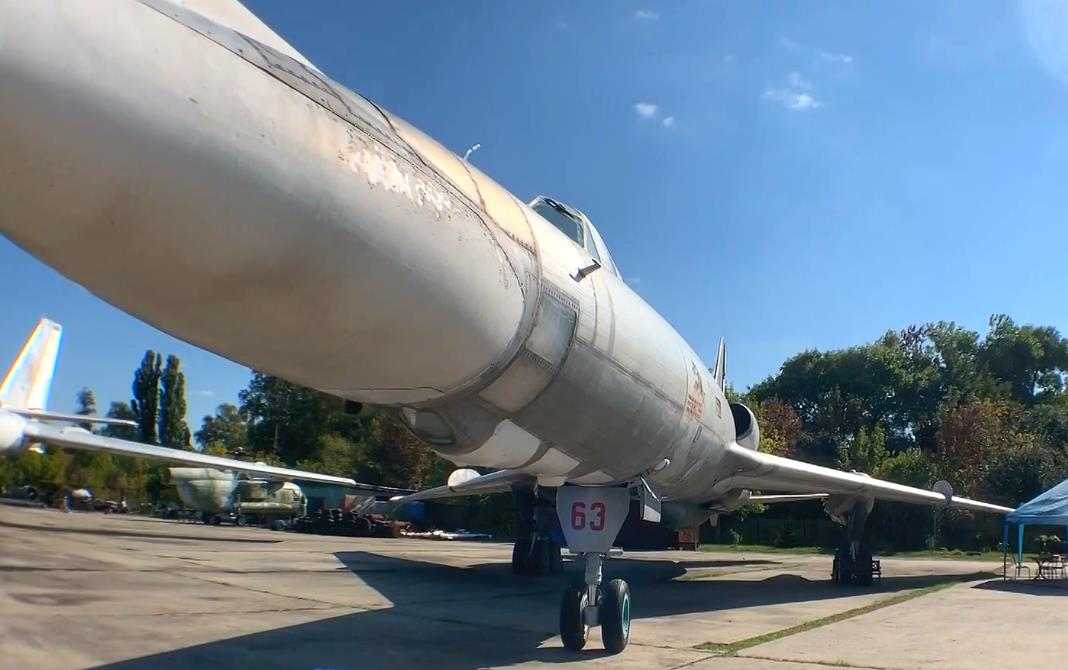 乌克兰国家航空博物馆 - 图-22k超音速轰炸机("眼罩"b轰炸型/反舰型号