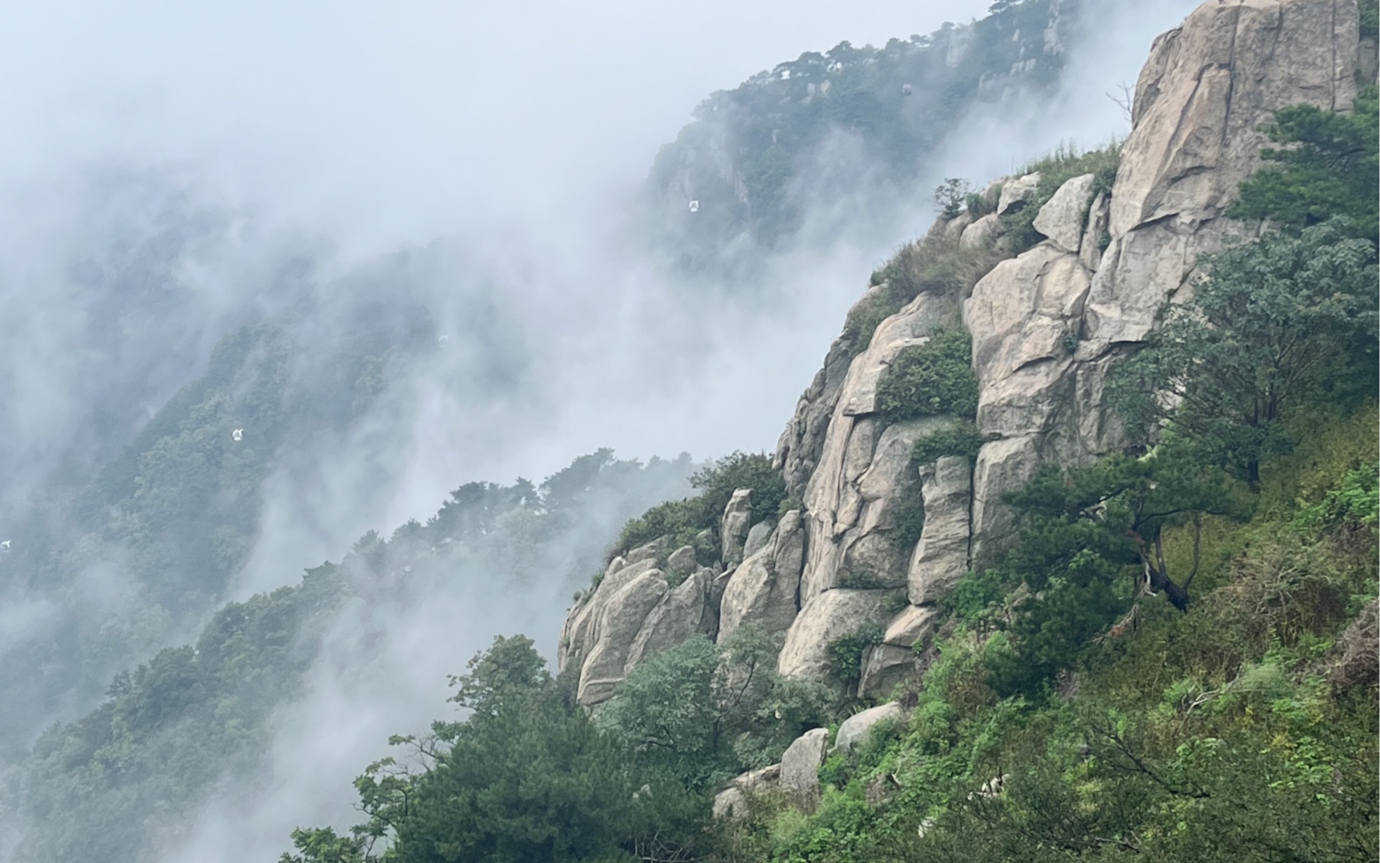 这个夏天一定要和好朋友去爬泰山!