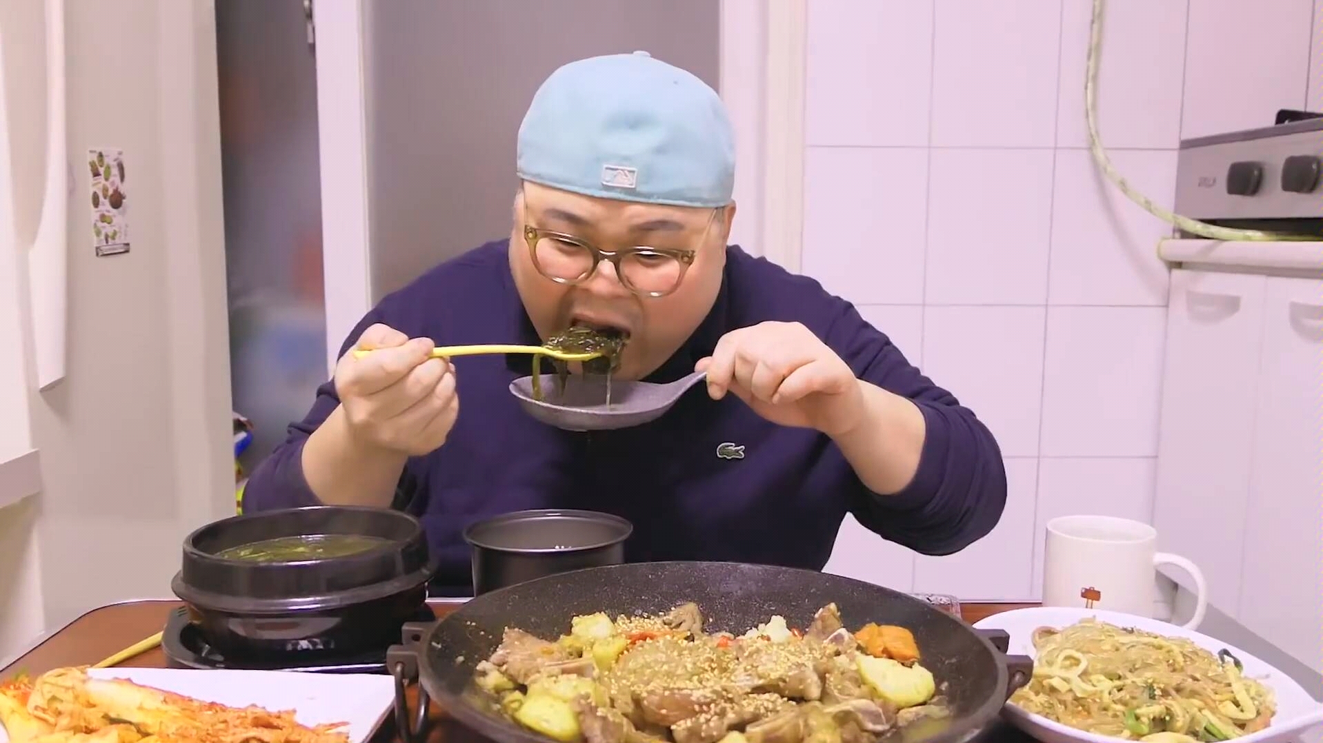 康叔——大蒜大豆香辣烧烤鸡肉,芝士球,酱油鸡