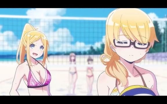 《遥的接球》美女们在海滩玩排球