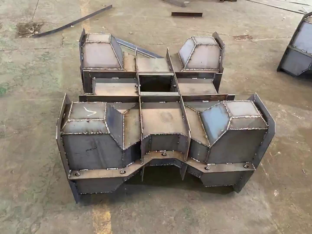 防浪块模具吸浪石模具四脚椎体防浪石模具扭王字块模具扭工字块模具