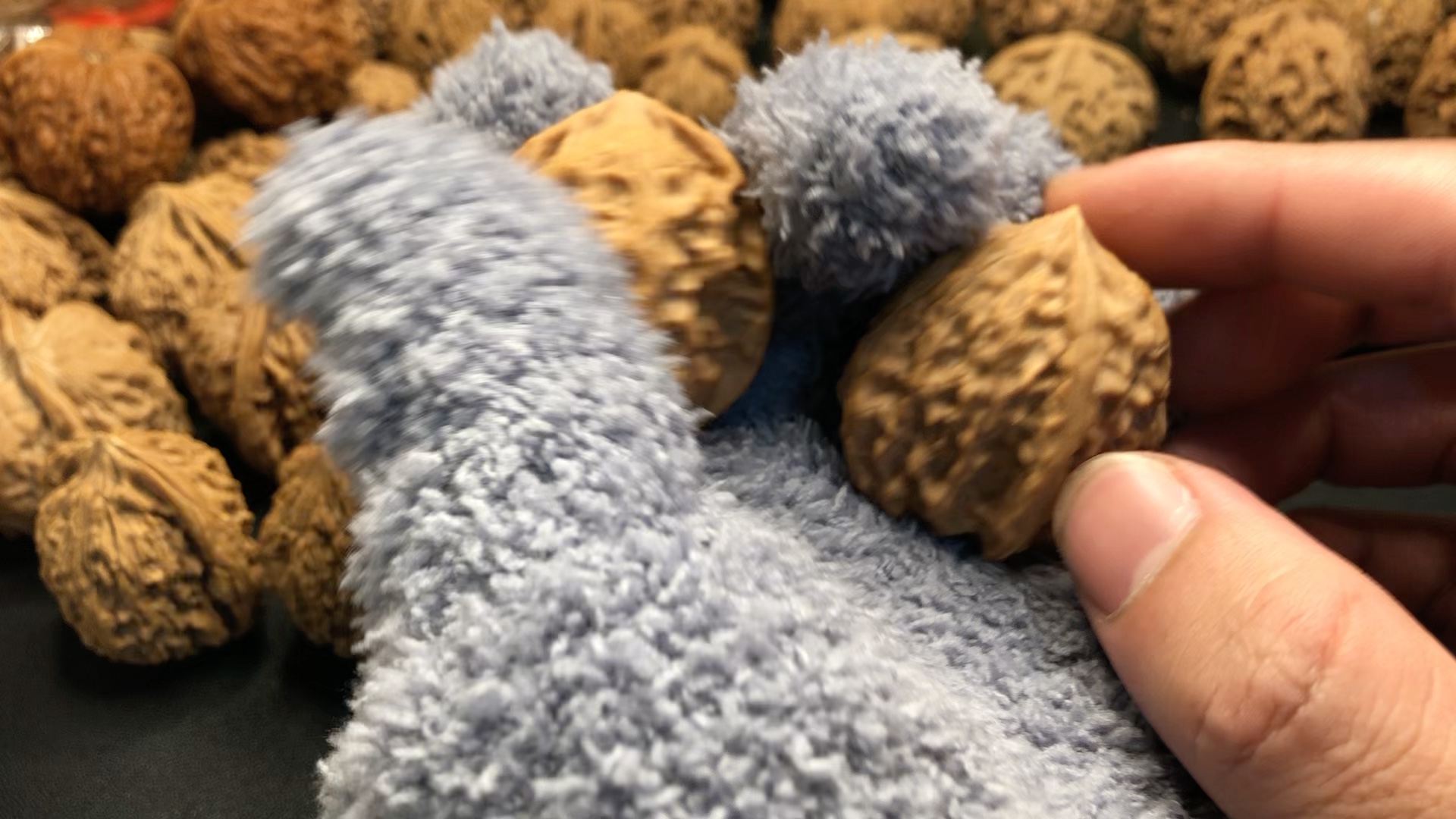 玲珑狮子头.尺寸36-36-39 小腊皮的油性果.给你不一样的惊喜!