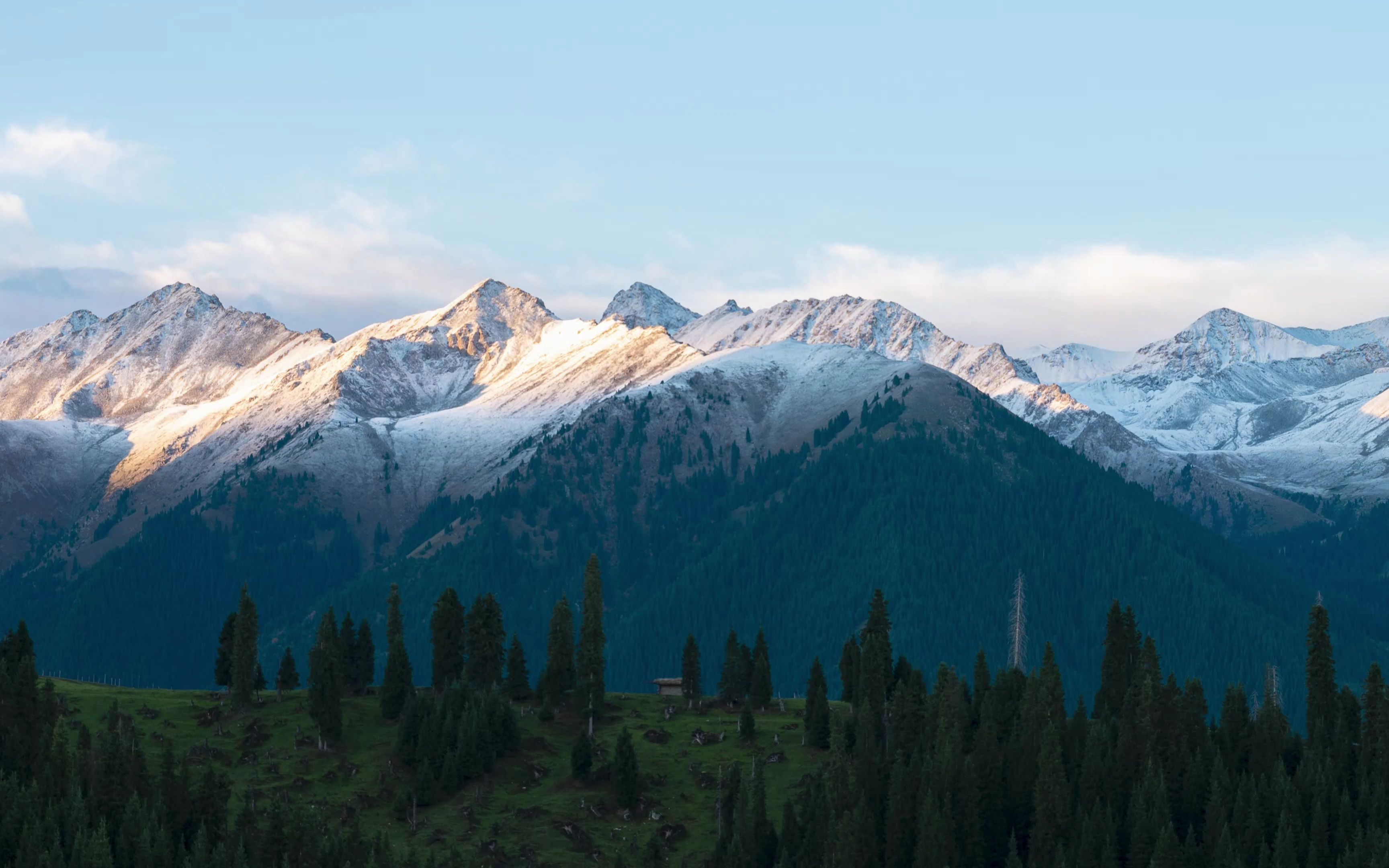 [图]新疆伊犁的云、雪山、草原