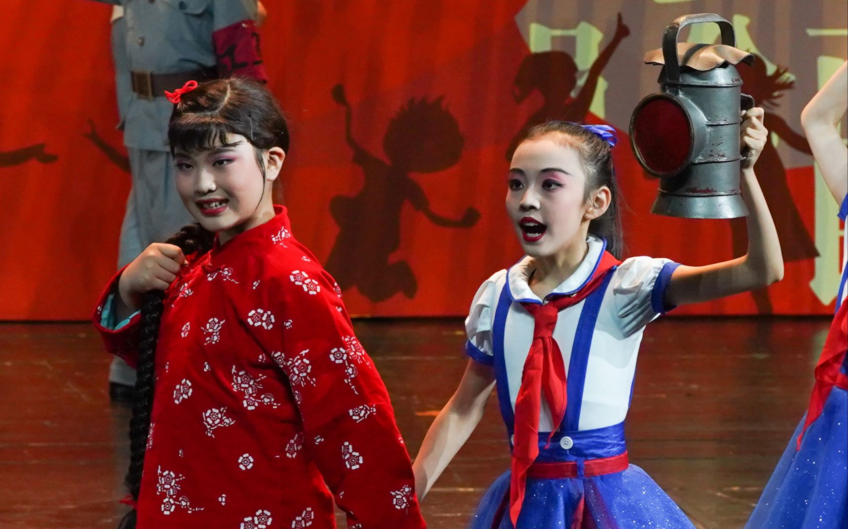 新编京剧《红传》视频