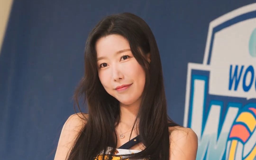 woori信用卡队的柳贤珠拉拉队队长