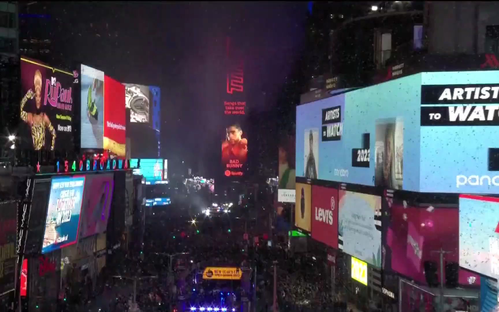 [图]转载｜Times Square 2023 Ball Drop in New York City- full video