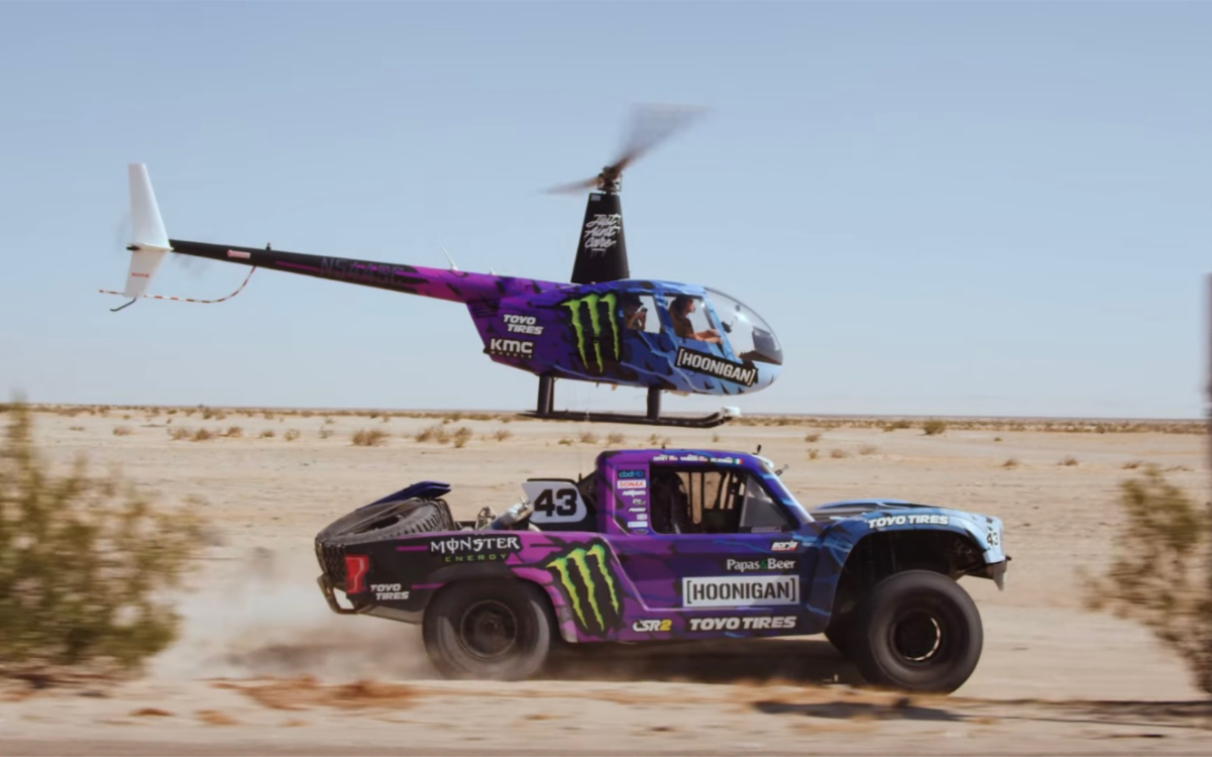 紫色涂装越野车