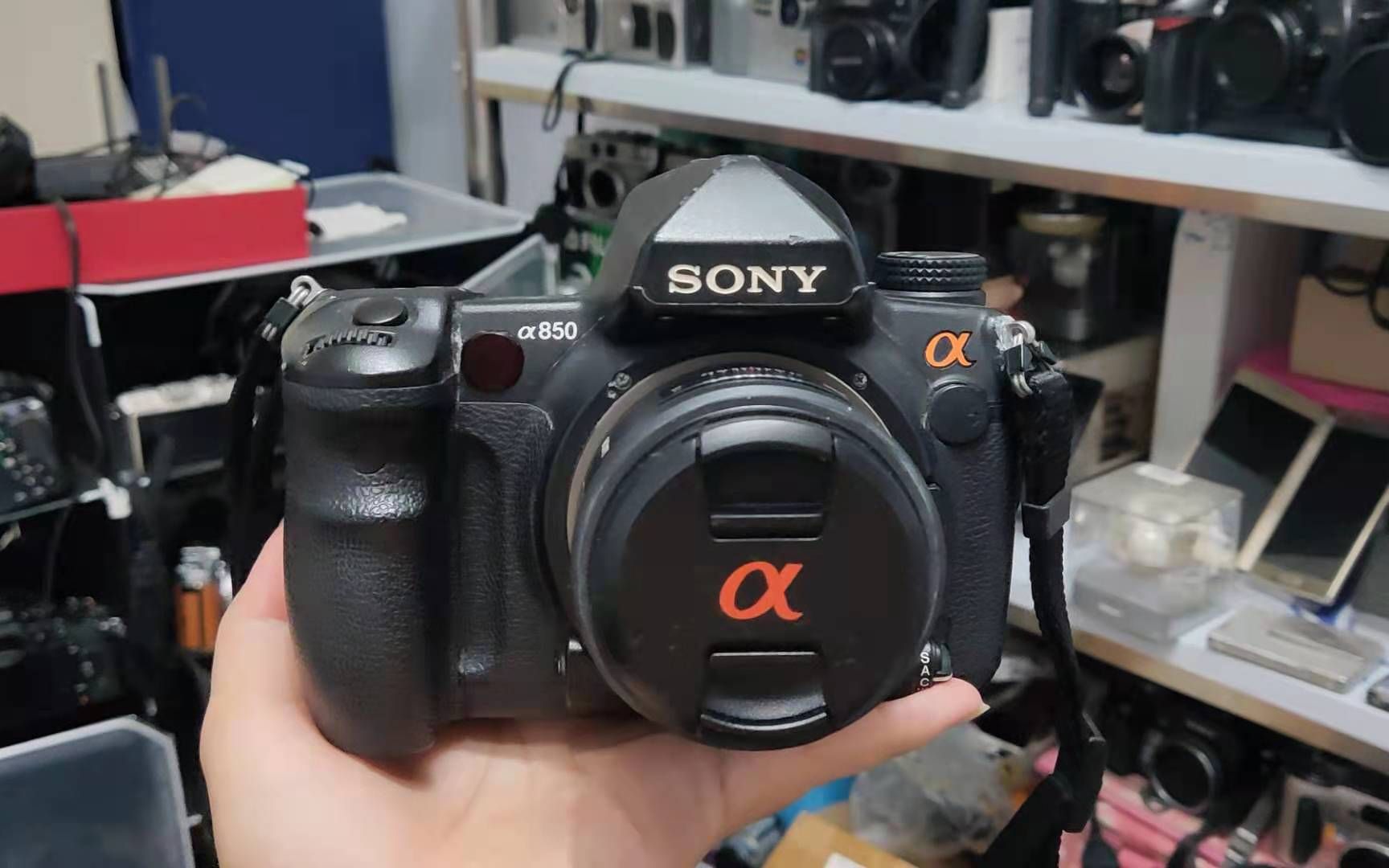 不到2000!可能是最便宜的2400w全画幅索尼a850开箱