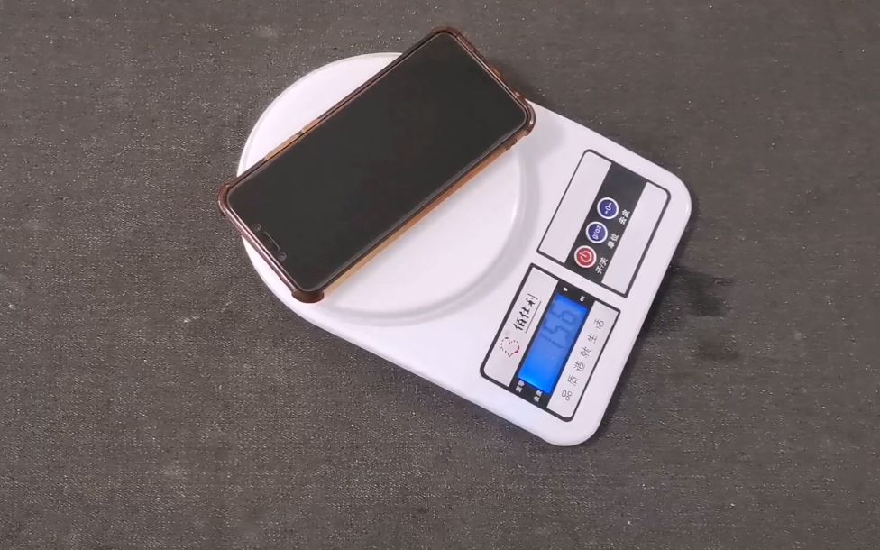 手机放电子秤上,一眼看出"黑心秤""八两秤",再也不担心上当