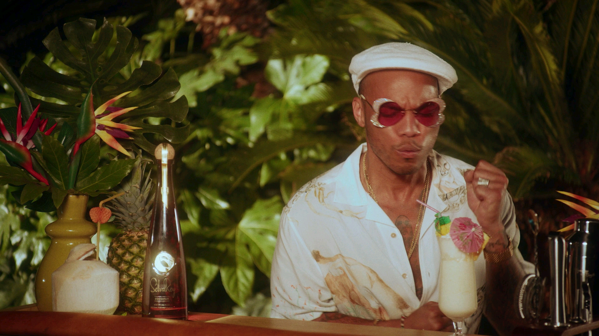 【anderson .paak】和 selvarey一起庆祝国际兰姆酒节