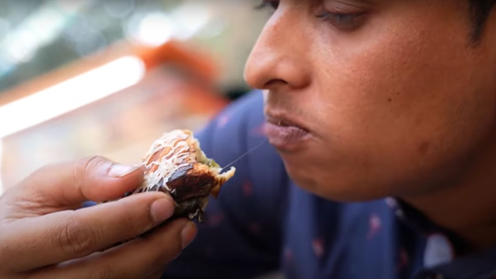 究竟是何等美味让三哥口水拉丝