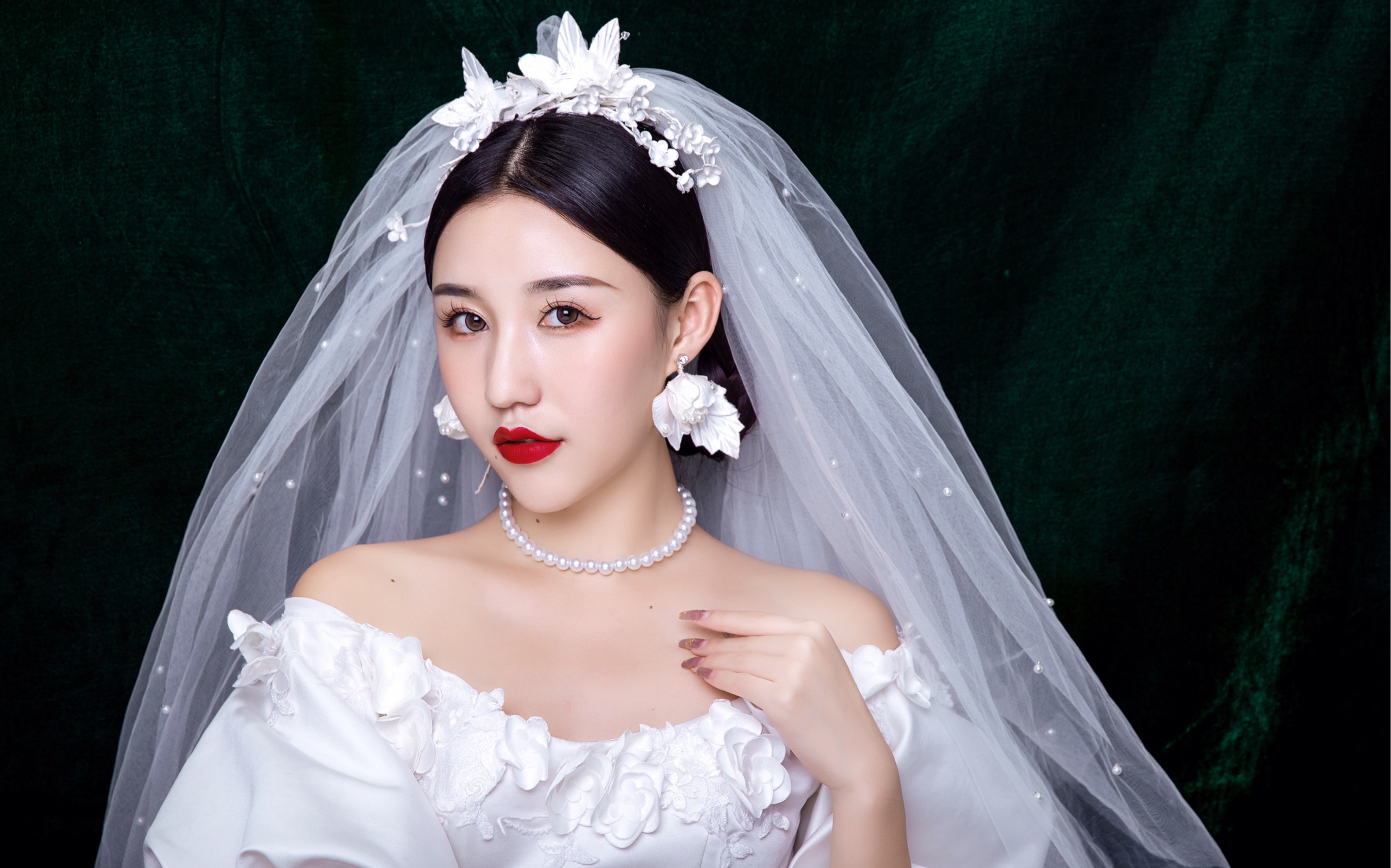 一眼惊艳的白纱造型～绝绝子