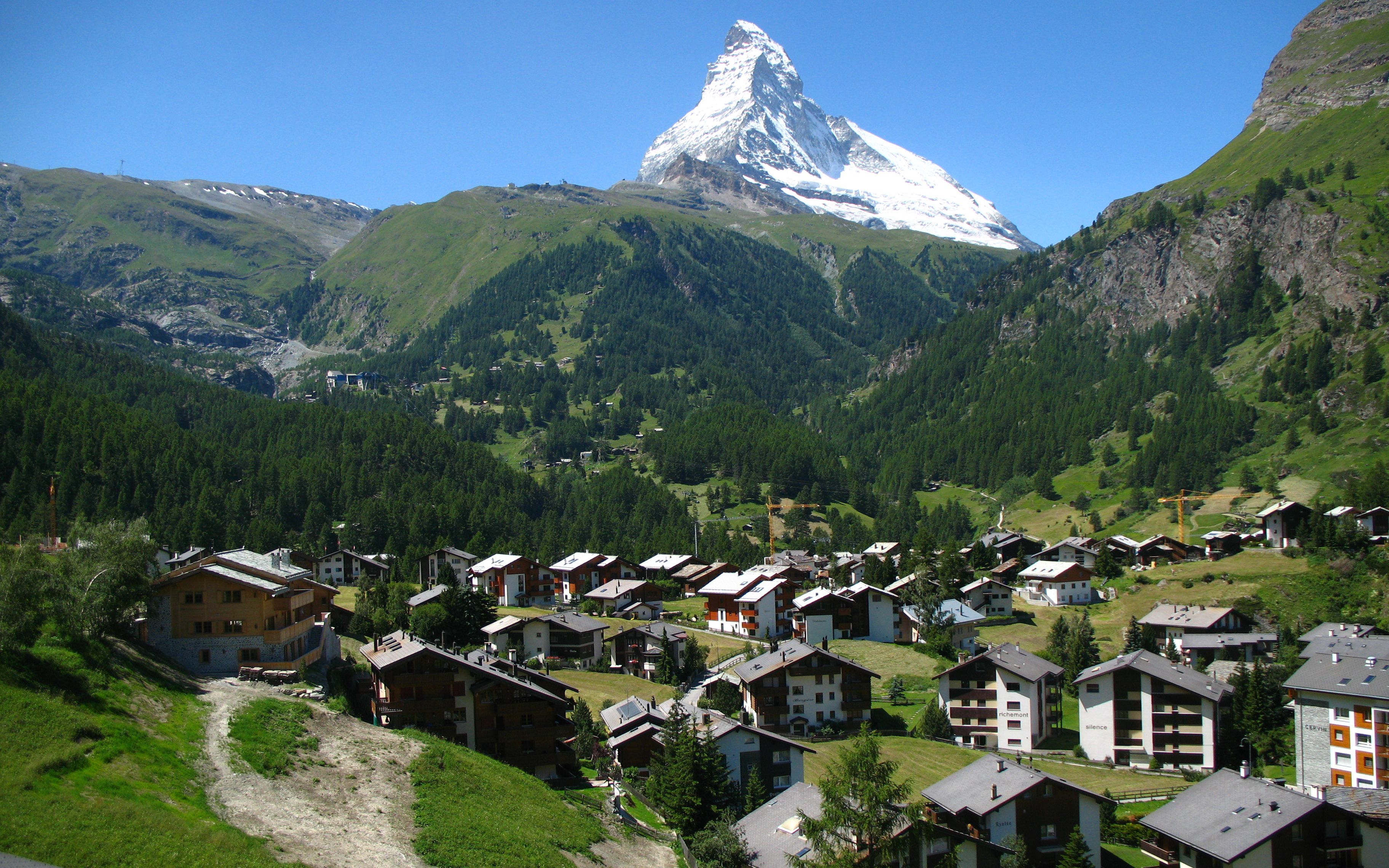 采尔马特小镇和马特峰雪山风景_哔哩哔哩_bilibili