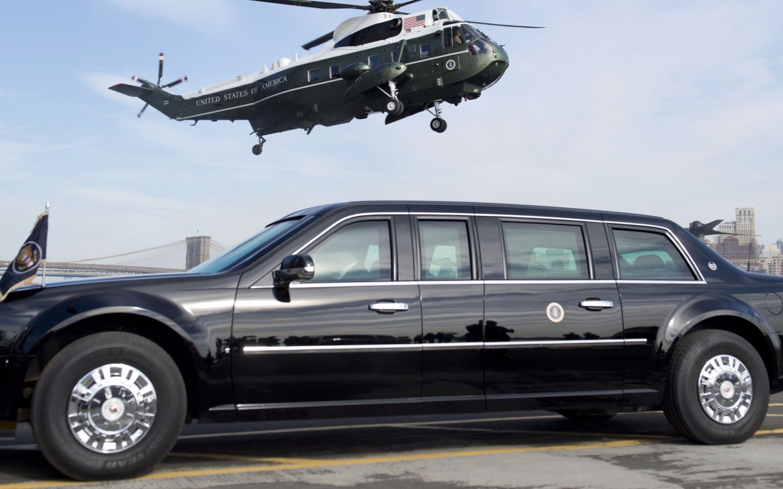 美国总统的天价专车为什么退役后一定要丢到海里