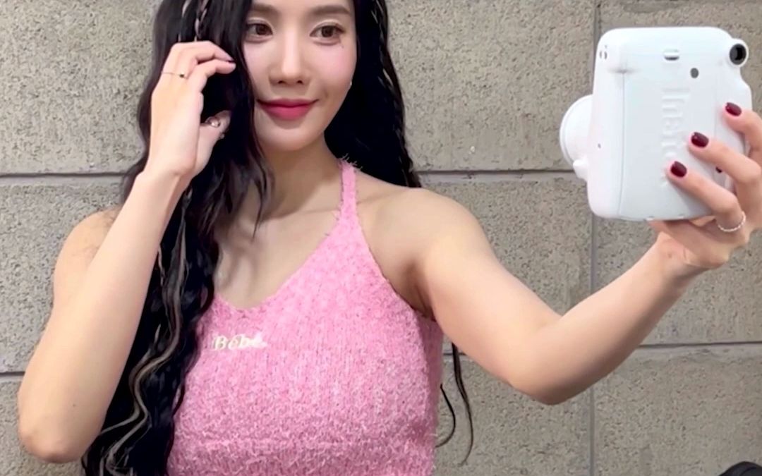 自拍的权恩菲 92