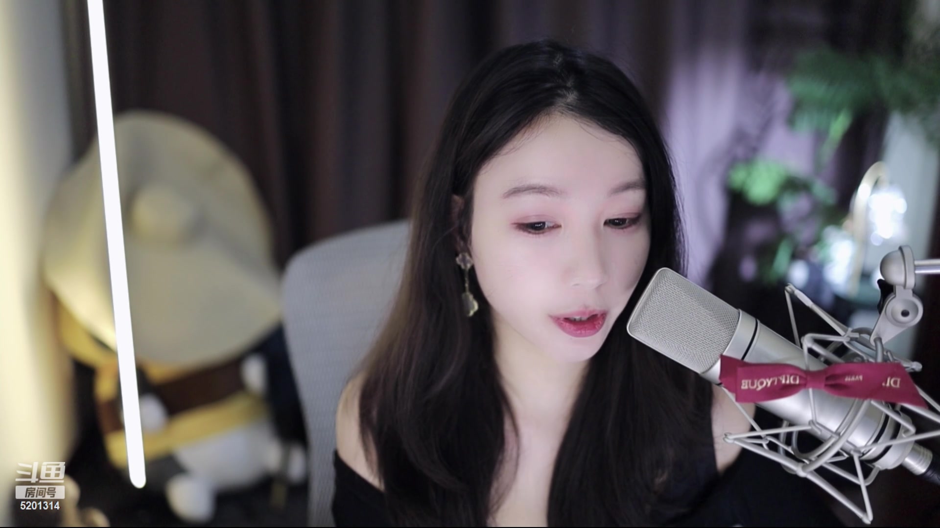 [珂珂宝]02月29日 周三不播02太累休息