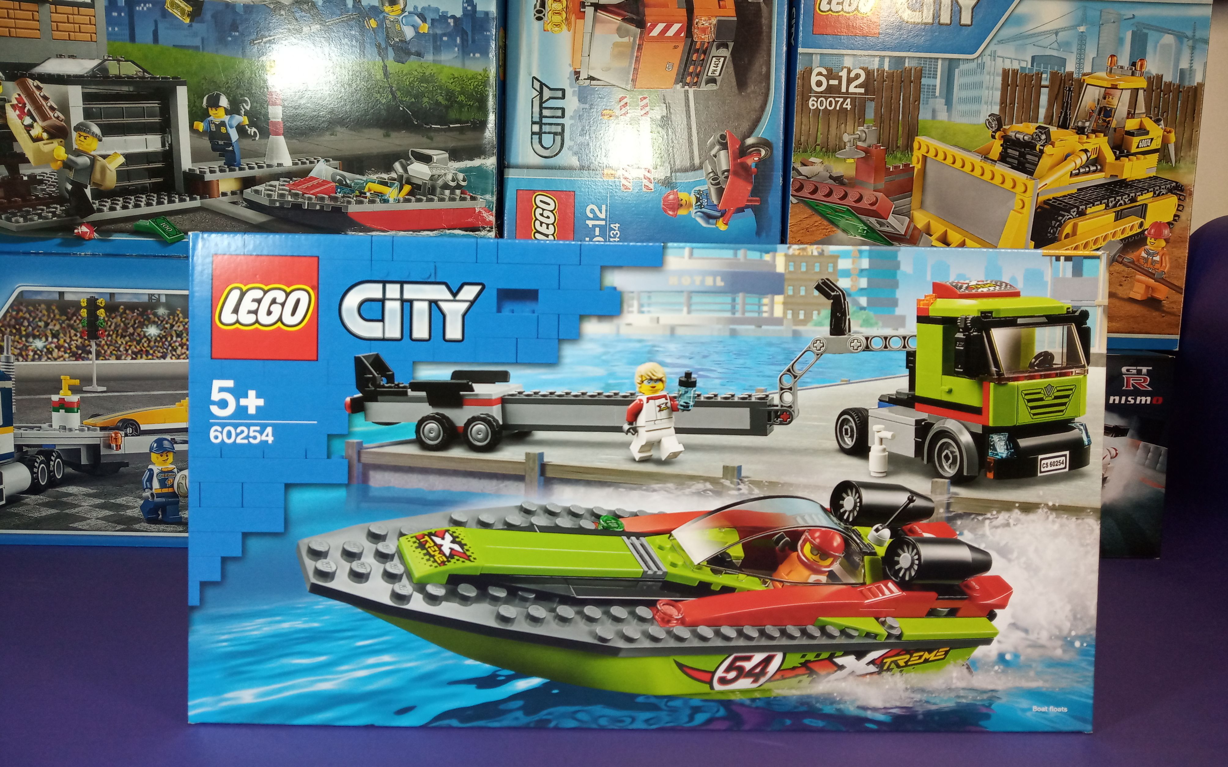 2021年积木春晚单品——饼干评测 乐高城市组 60254赛艇运输车