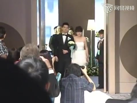 【S.H.E】ella陈嘉桦婚礼 (hebe田馥甄伴娘吴青峰伴郎)哔哩哔哩bilibili