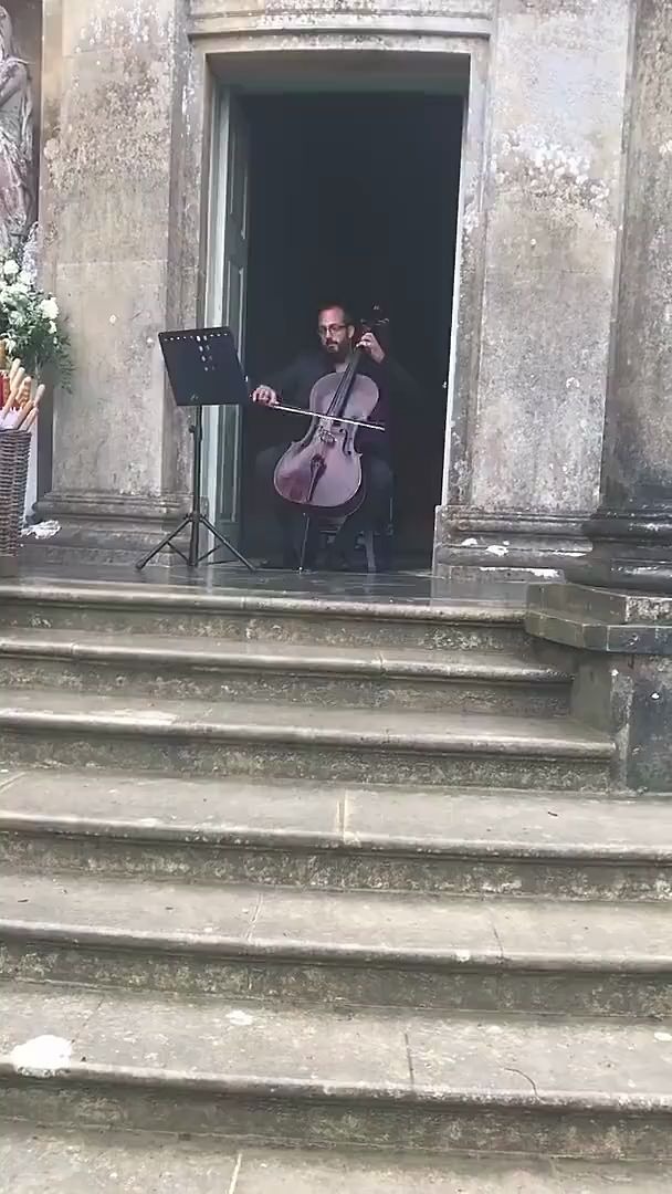 [图]雨中的巴赫，雨声里的音乐真的让人心情舒畅 这一刻，世界安静了