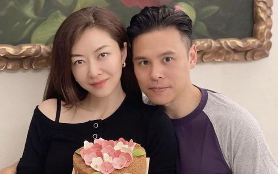 郭可頌深夜曬與熊黛林合影,慶祝結婚5週年,攬妻子入懷甜蜜放閃