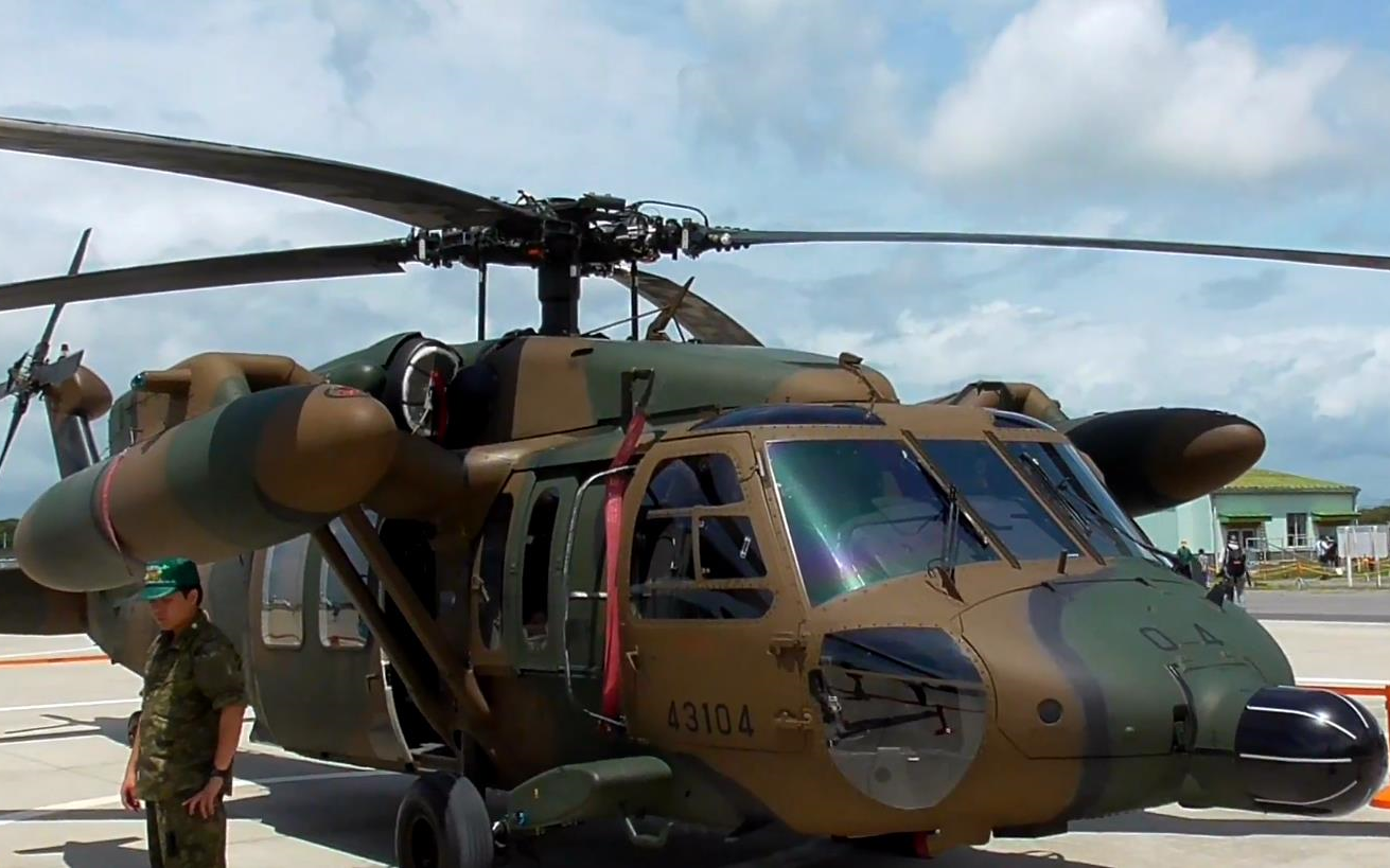 直升机节2017陆上自卫队uh60ja黑鹰直升机2017729