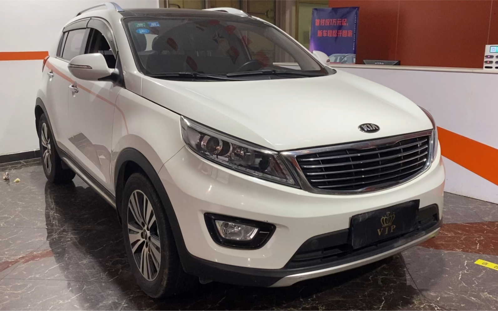 15年上牌的起亚智跑至今只跑了4万多公里,真是难得一见的好车况!