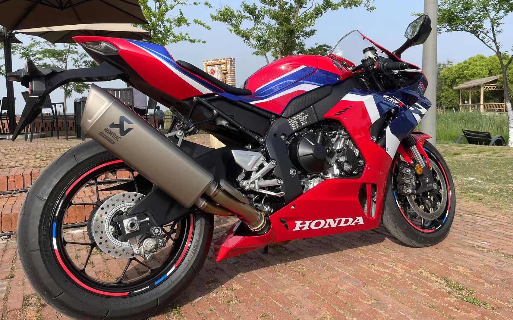 本田火刃『cbr1000rr-r』真●休闲骑,周末乡村小道-窑厂逛一圈