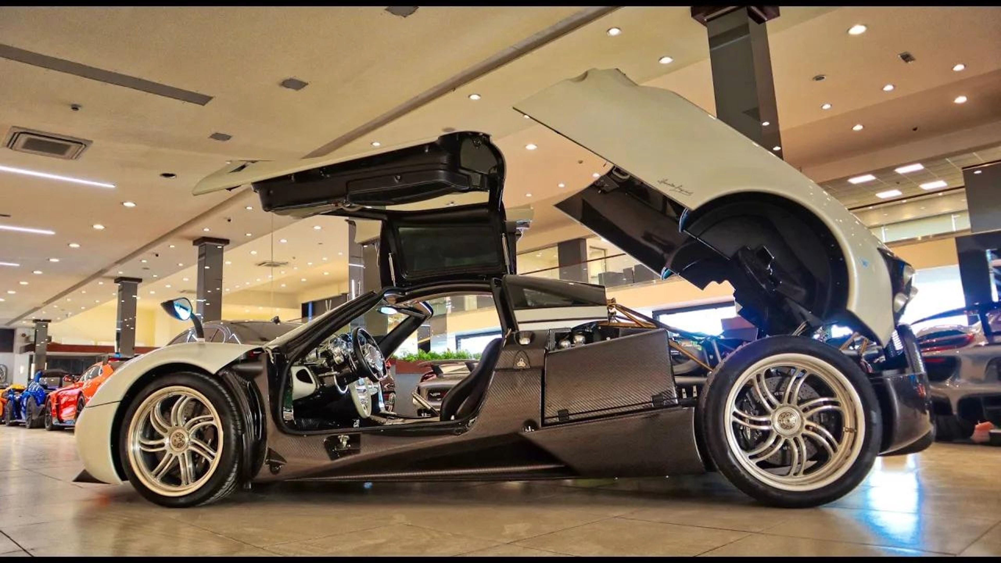 【4K鉴赏】天价神车 帕加尼 风神 Pagani Huayra哔哩哔哩bilibili