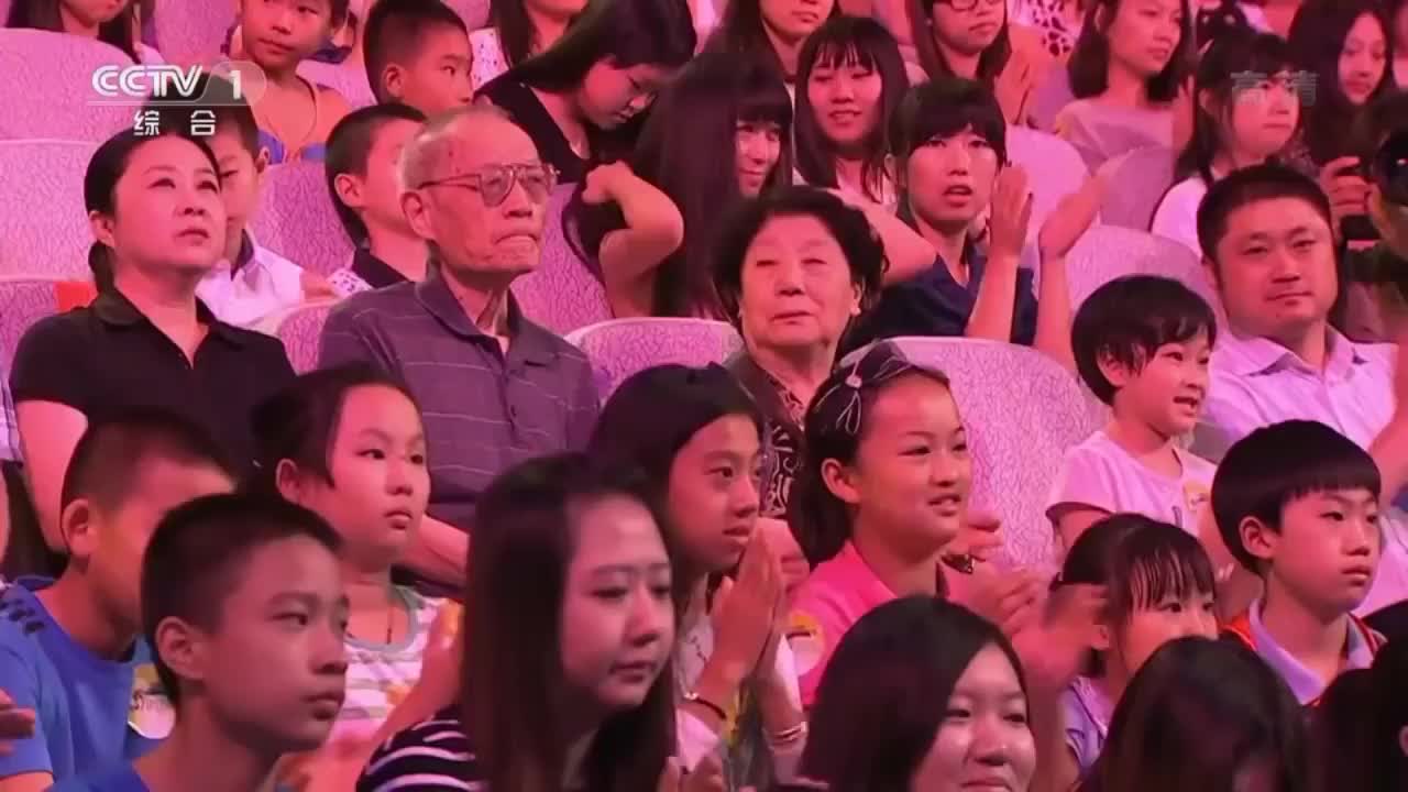 [图]中华人民共和国国歌 TFBOYS演唱