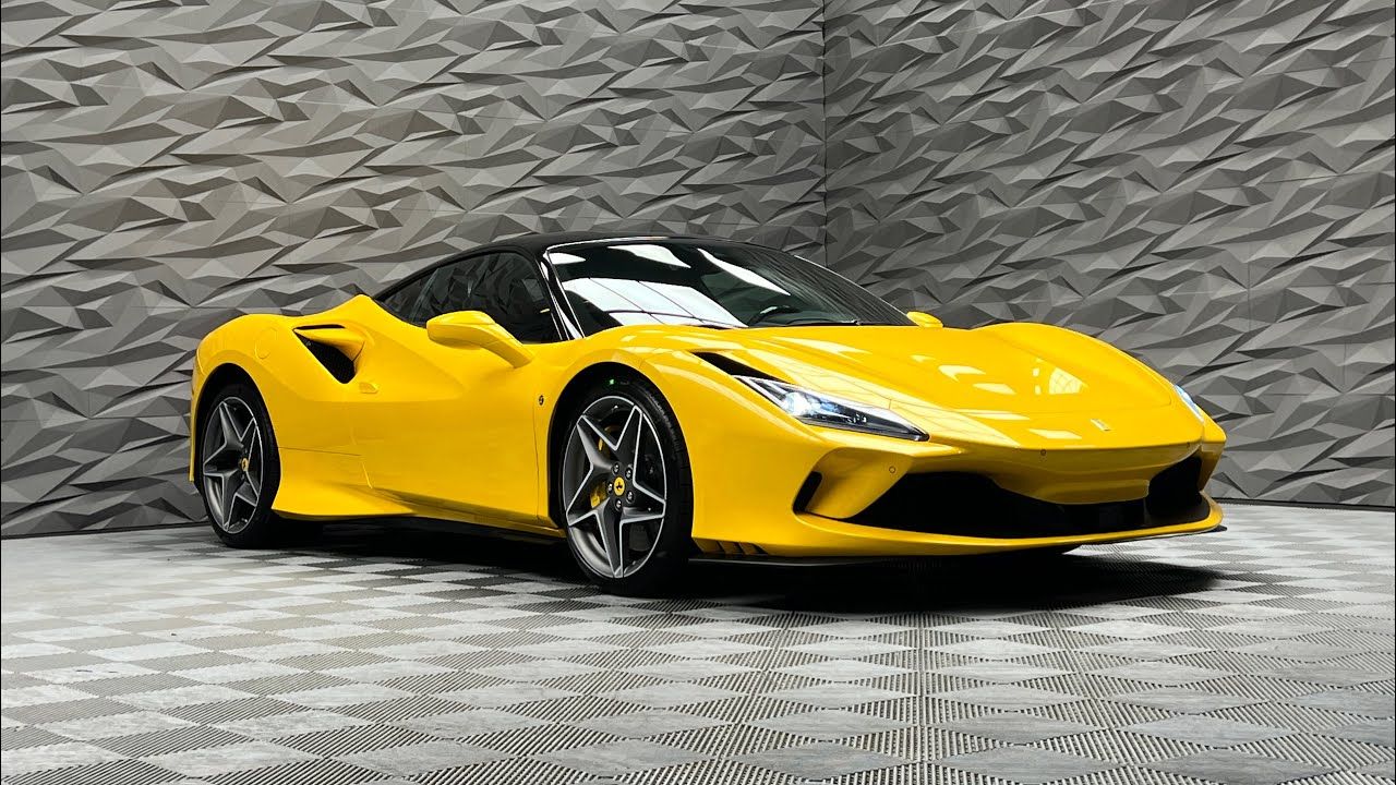 展示法拉利f8 tributo