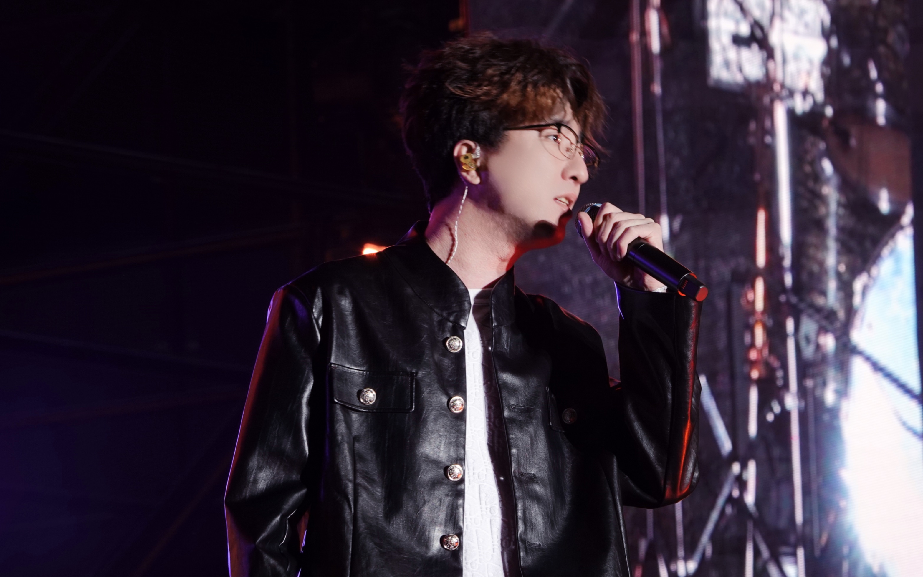 「李常超丨君临天下」皮衣小超也泰酷了吧!