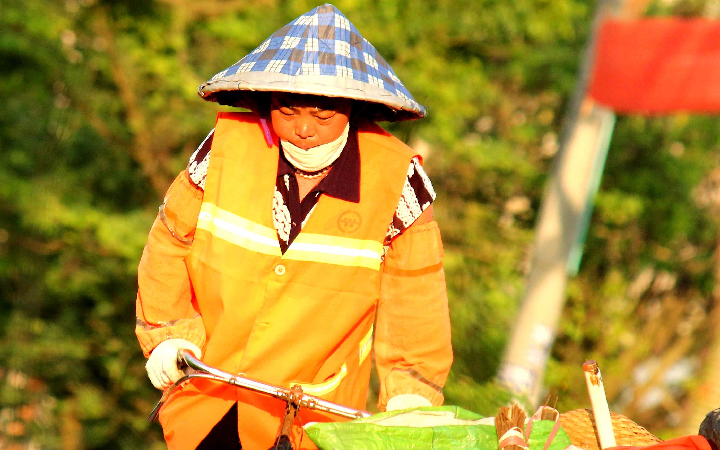 为什么日本老人宁愿当清洁工,也不愿意退休?