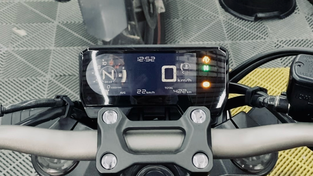 2020hondacb650r万转四缸的魅力实车点火低转哨声实拍