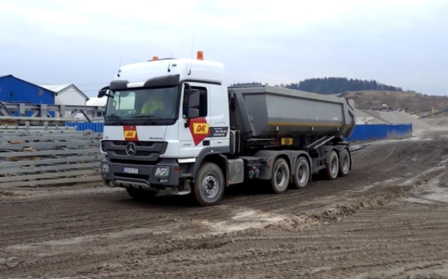 奔驰actros 3355半挂自卸车