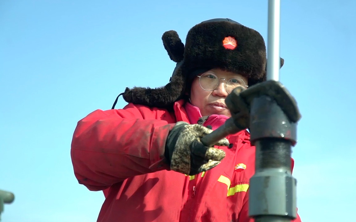 【二更】放弃高薪白领工作,去油田当工人值得吗?