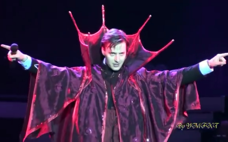 [图]【Vitas】攻气十足！经典大魔王装 2009上海演唱会《拉美莫尔的露琪亚》