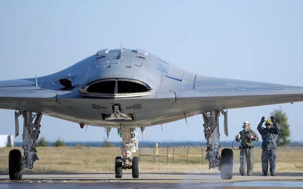 美国波音 mq 25黄貂鱼 舰载隐身无人机首次试飞