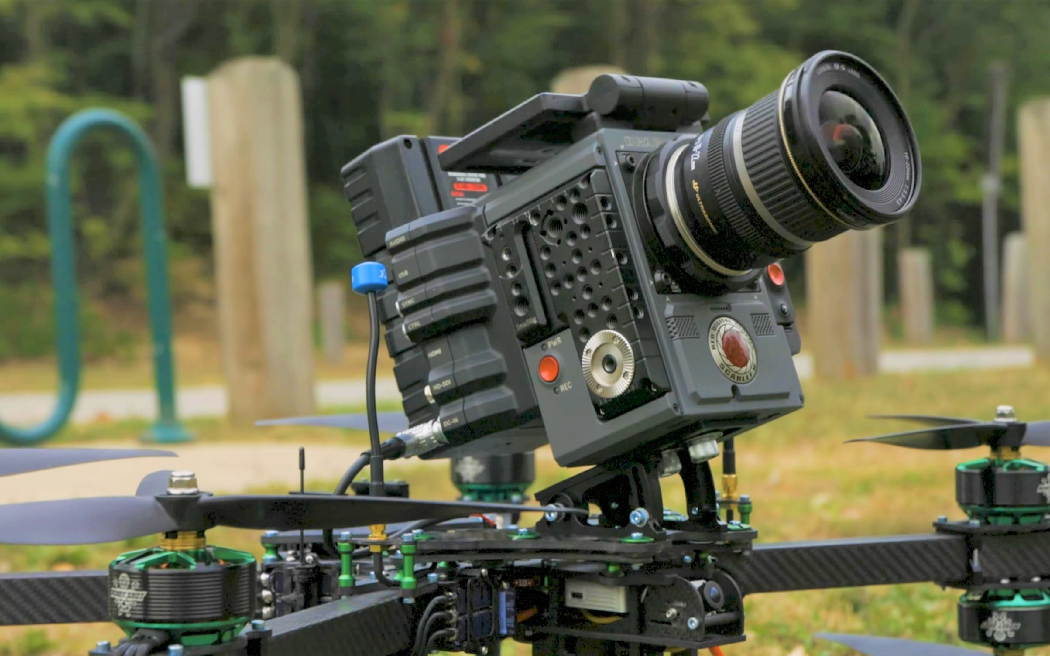 4k | 把red电影机挂在100mph穿越机是什么体验?