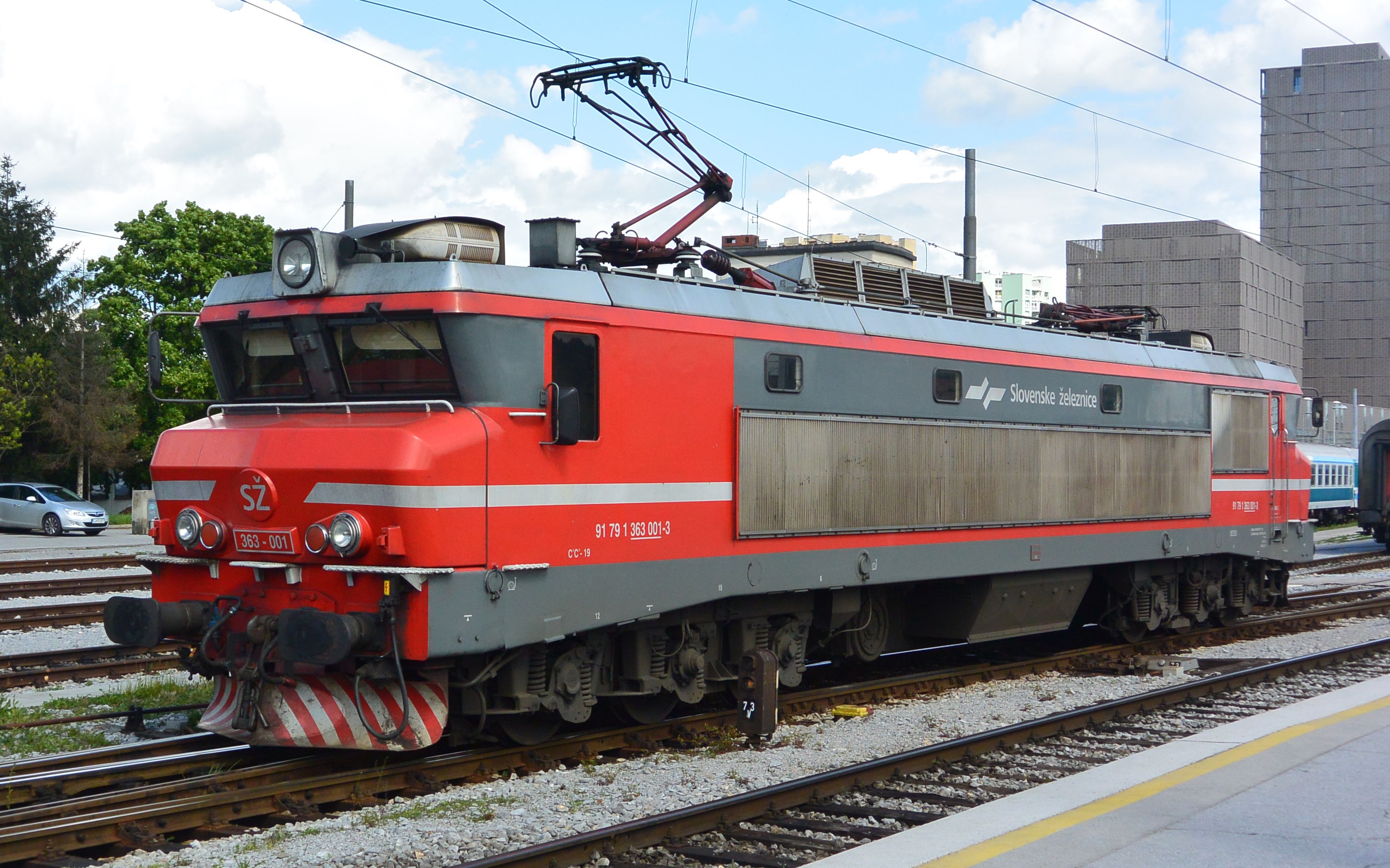 世界铁路】南斯拉夫铁路/斯洛文尼亚铁路的"破鼻子"——363型电力机车