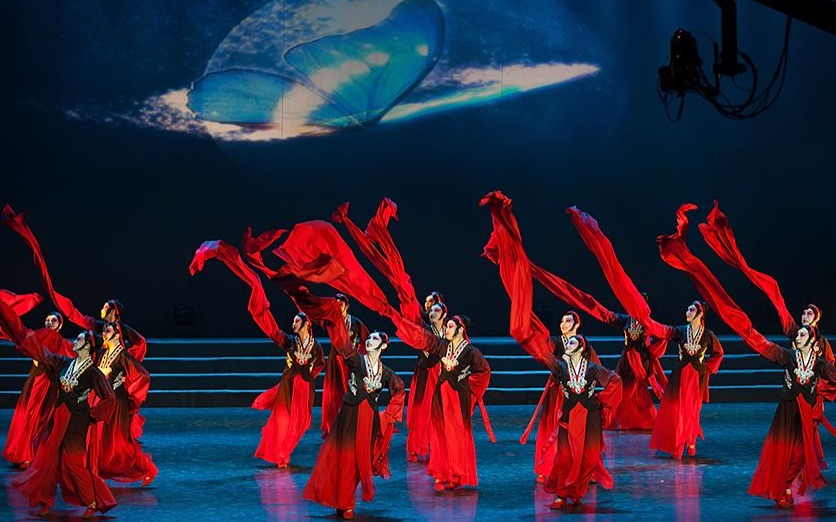 中国歌舞剧院超仙女子水袖群舞袖舞蹁跹