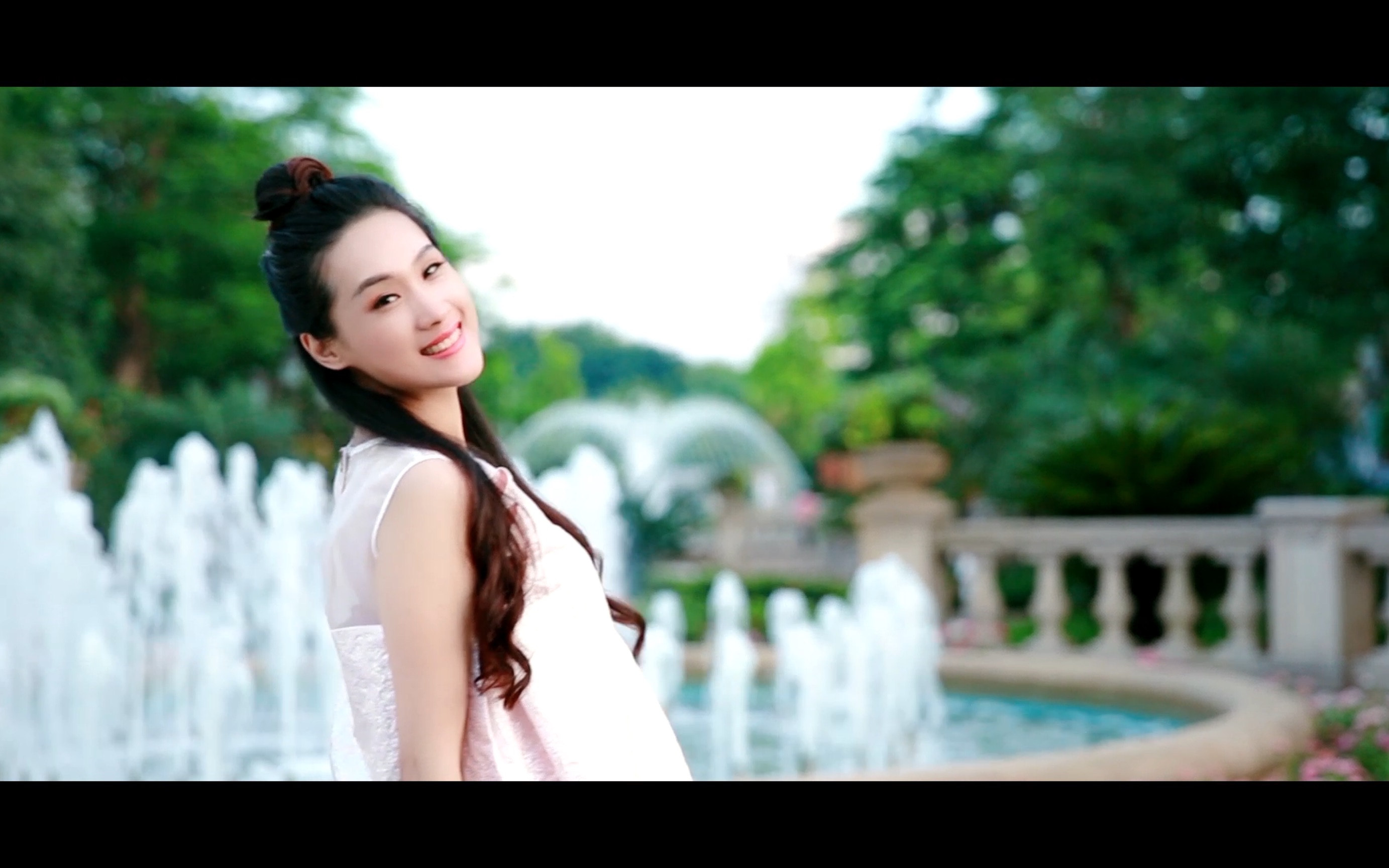 史上最时尚的生日歌推荐-郑莉莉《生日快乐宝贝》_哔哩哔哩 (゜-゜)つ