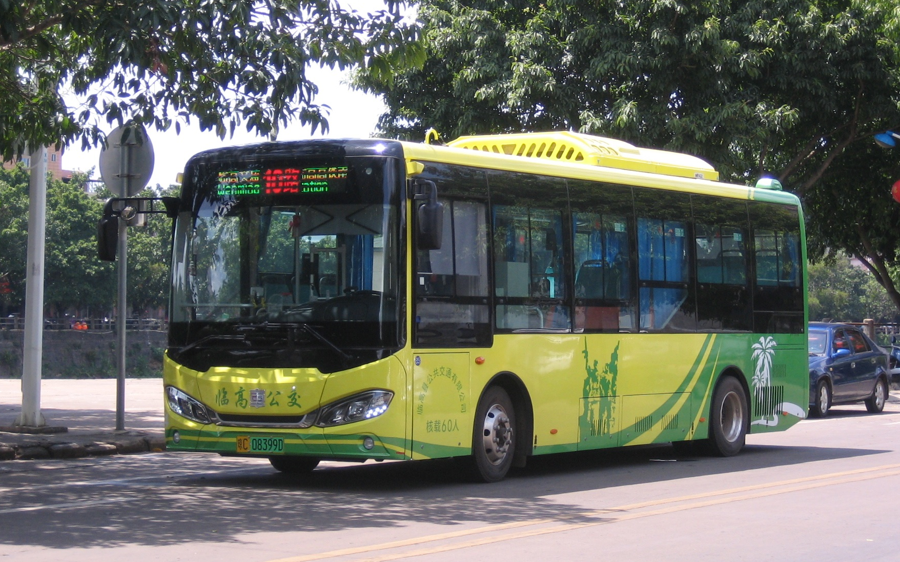 临高公交10路中车teg6852bev02